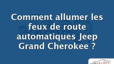 Comment allumer les feux de route automatiques Jeep Grand Cherokee ?