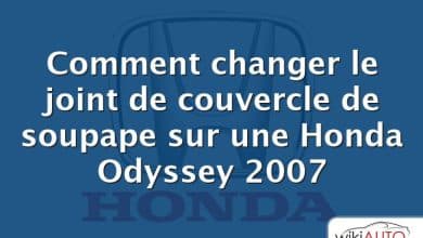 Comment changer le joint de couvercle de soupape sur une Honda Odyssey 2007