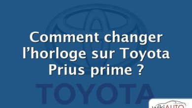 Comment changer l’horloge sur Toyota Prius prime ?