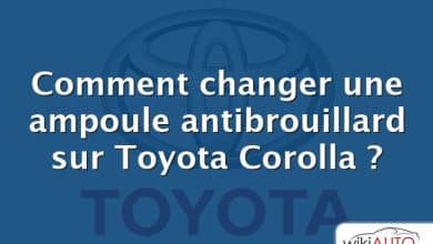 Comment changer une ampoule antibrouillard sur Toyota Corolla ?