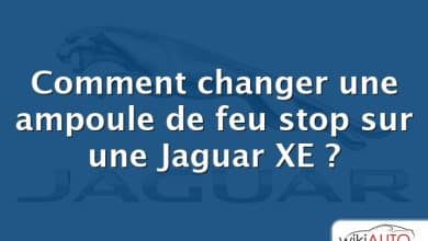 Comment changer une ampoule de feu stop sur une Jaguar XE ?