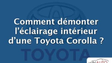 Comment démonter l’éclairage intérieur d’une Toyota Corolla ?