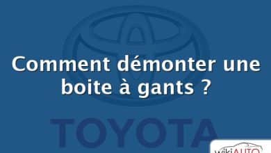 Comment démonter une boite à gants ?