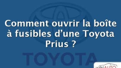 Comment ouvrir la boîte à fusibles d’une Toyota Prius ?
