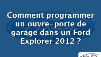 Comment programmer un ouvre-porte de garage dans un Ford Explorer 2012 ?