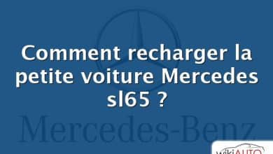 Comment recharger la petite voiture Mercedes sl65 ?