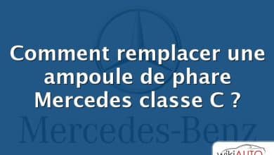 Comment remplacer une ampoule de phare Mercedes classe C ?