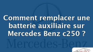 Comment remplacer une batterie auxiliaire sur Mercedes Benz c250 ?