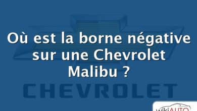 Où est la borne négative sur une Chevrolet Malibu ?