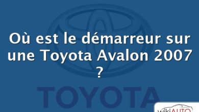 Où est le démarreur sur une Toyota Avalon 2007 ?