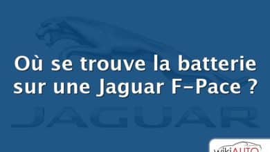 Où se trouve la batterie sur une Jaguar F-Pace ?