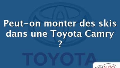 Peut-on monter des skis dans une Toyota Camry ?